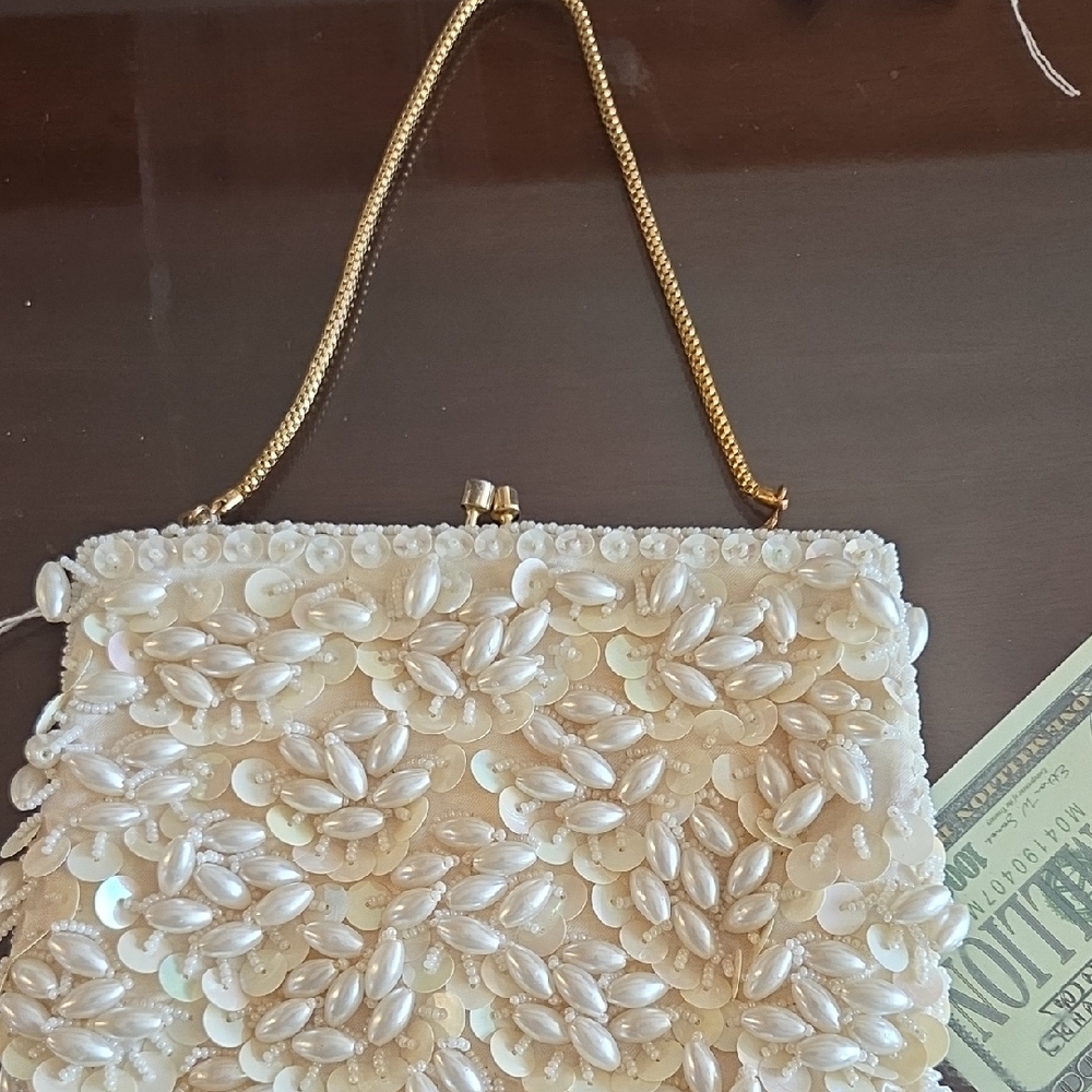 Elegant Cream Beaded Clutch